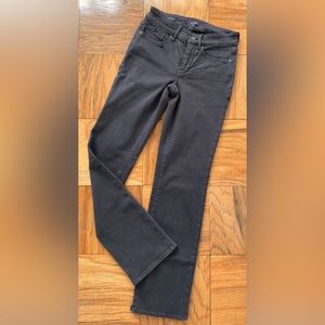 NYJD The Marilyn Straight Leg Jean Size 00